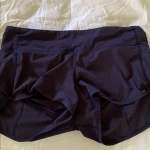 REAL NAVEY 2 in LULULEMON SHORTS